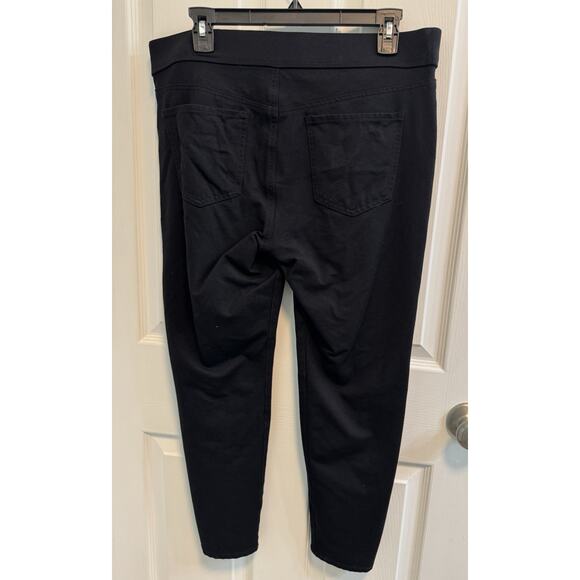 Gloria Vanderbilt All-around Slimming Effect Avery 14 Short Black Pull On Pants - Picture 2 of 12